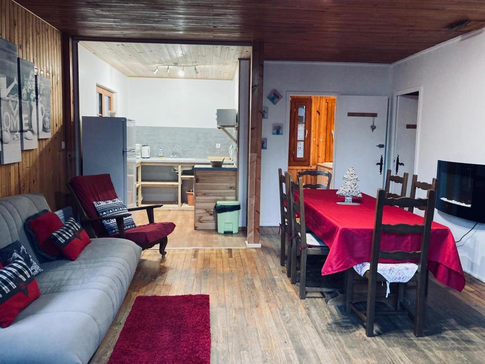 Camping, Hotel De Plein Air Les Cariamas Chateauroux-les-Alpes Esterno foto