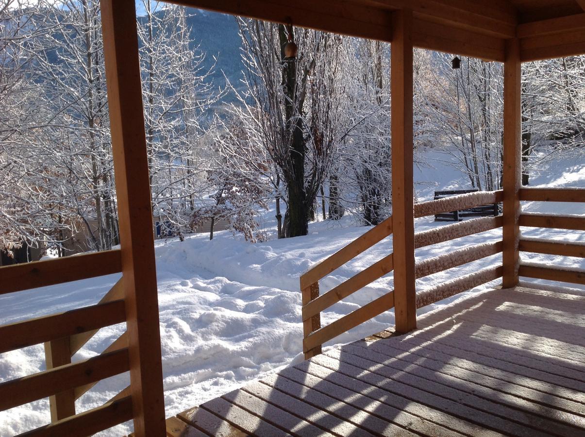 Camping, Hotel De Plein Air Les Cariamas Chateauroux-les-Alpes Esterno foto