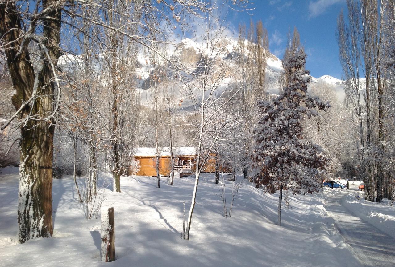 Camping, Hotel De Plein Air Les Cariamas Chateauroux-les-Alpes Esterno foto